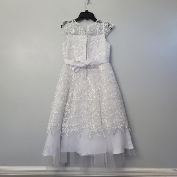 Us Angels Big Girls 6-14 Cap-Sleeve Lace Beaded Mesh Communion Dress - Picture 5 of 8